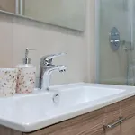 Free Parking And Private Terrace Design Apartmán Terst