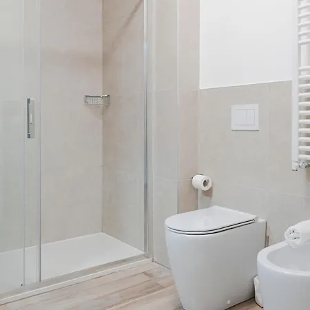 Apartment Free Parking And Private Terrace Design