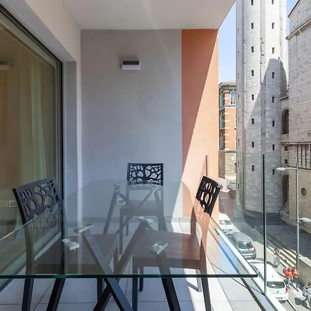 Free Parking And Private Terrace Design *