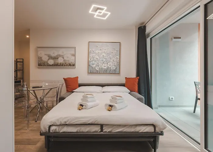 Free Parking And Private Terrace Design Apartman Trieszt