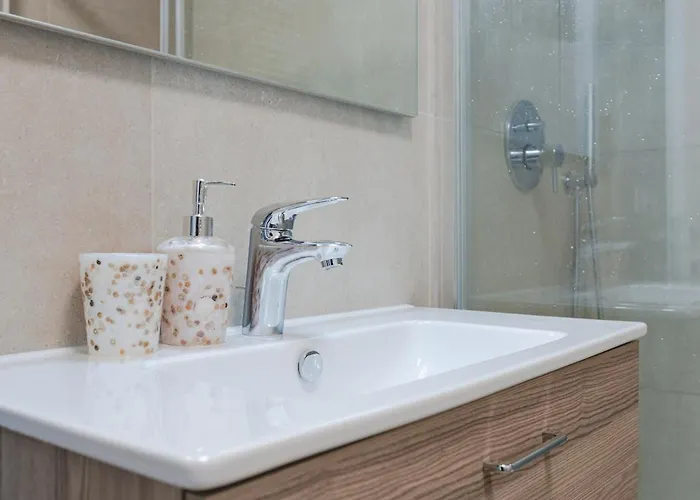 Free Parking And Private Terrace Design Apartman Trieszt